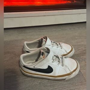 Kids Nike Court Legacy Sneakers